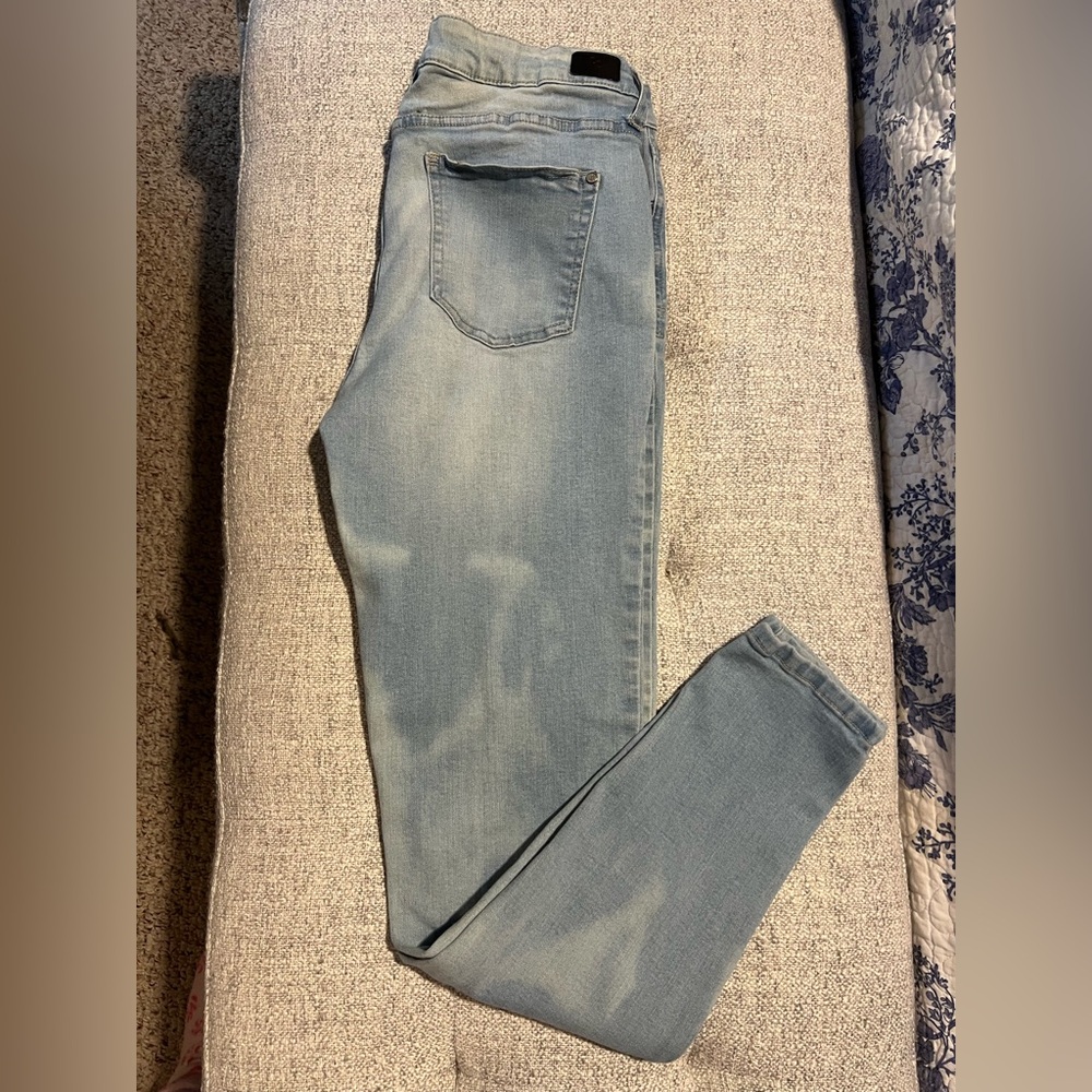 Celebrity Pink Light Blue Low Rise Skinny Jeans